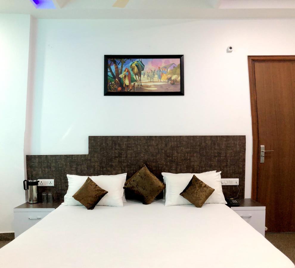 Hotel Taru Inn Ghaziabad Exterior foto